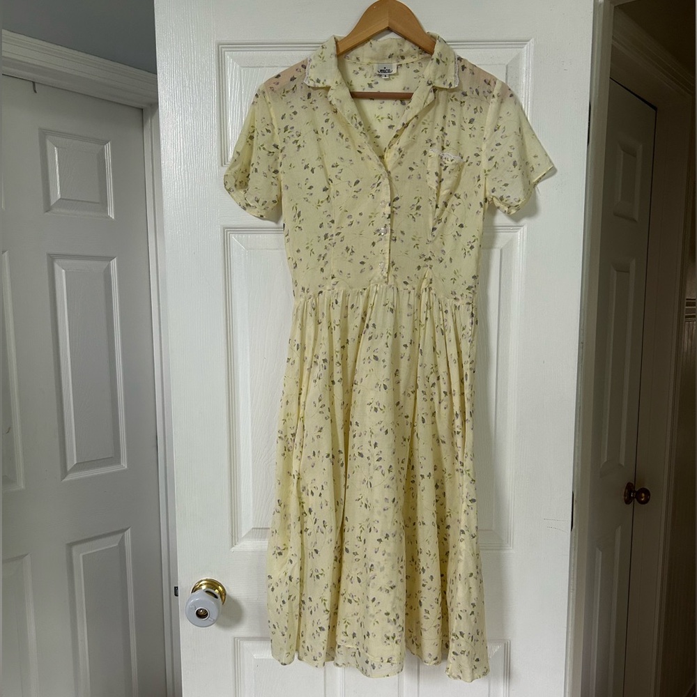 Yellow Pleated Vintage Midi Dress with Notched Collar